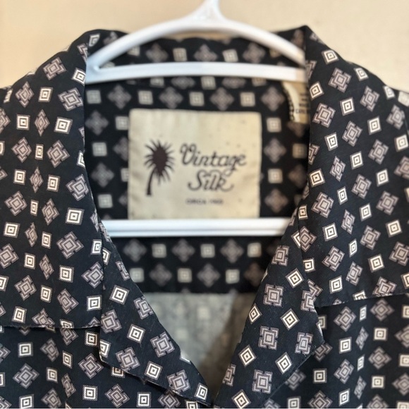 VINTAGE SILK Black & Grey Pattern 100% Silk Button Down Shirt - Picture 4 of 14